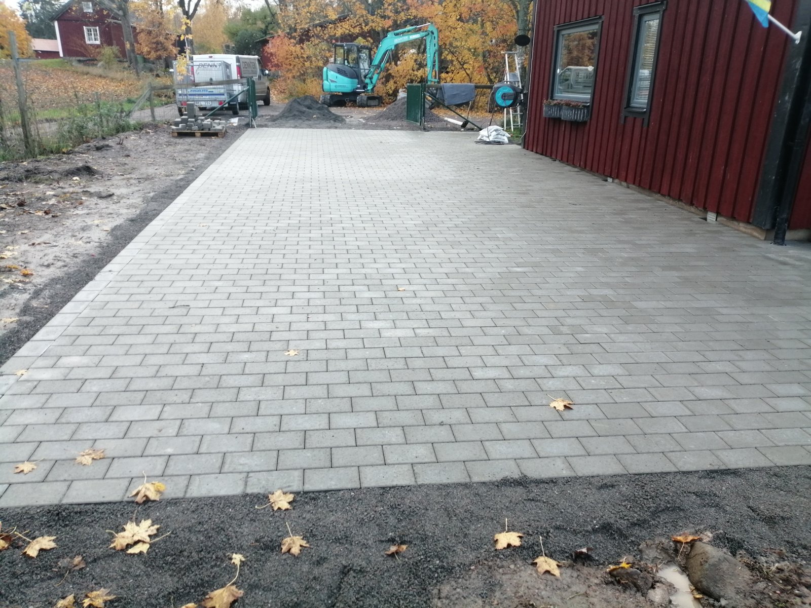 Stenläggning och utemiljö utfört av Denntek Entreprenad